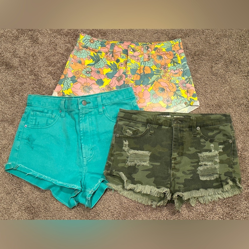 3pack of shorts- high rise, stretch size 4/4/2